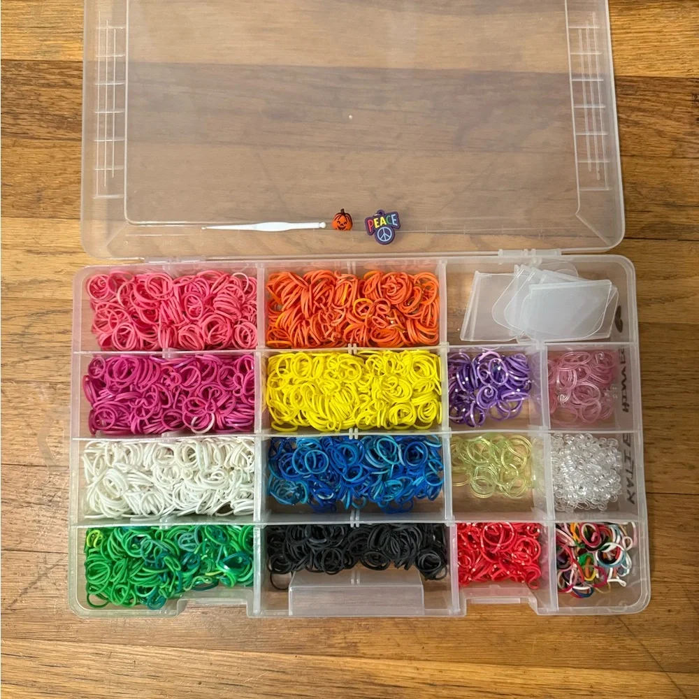 Colorful Loom Bands Kit - Picture 1 of 5